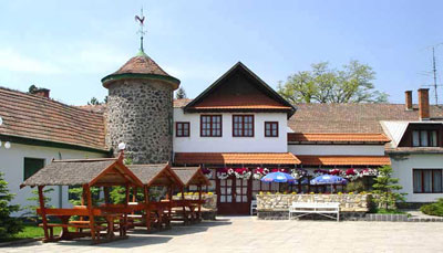 Fő&eacute;p&uuml;let